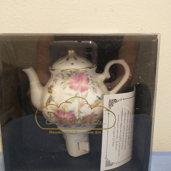 Porcelain Night Light - Picture 6 of 16